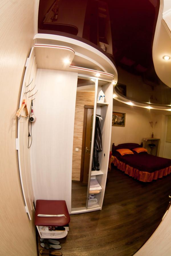 Затишна Квартирка Aparthotel Krementsjoek Buitenkant foto