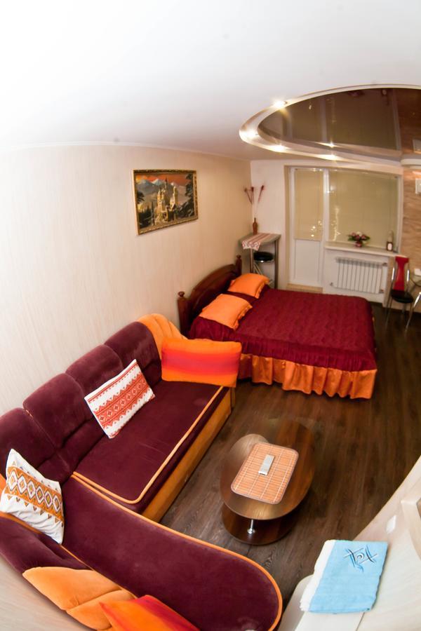 Затишна Квартирка Aparthotel Krementsjoek Buitenkant foto